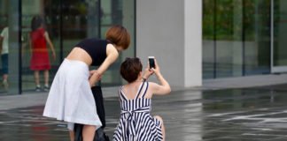 Behavioural Advice given out to Chinese at Singapore Changi Airport