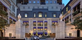 Hotel Review: Waldorf Astoria Chicago