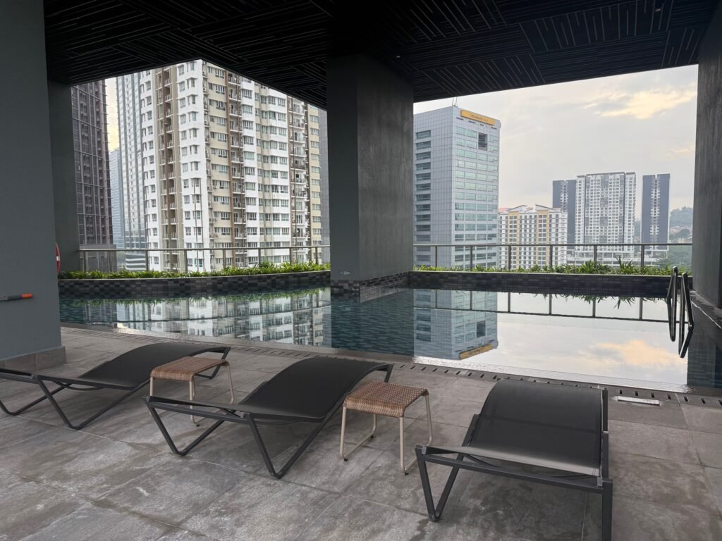 Hotel Review: Holiday Inn Bangsar Kuala Lumpur 11 The Seat in the Middle 11