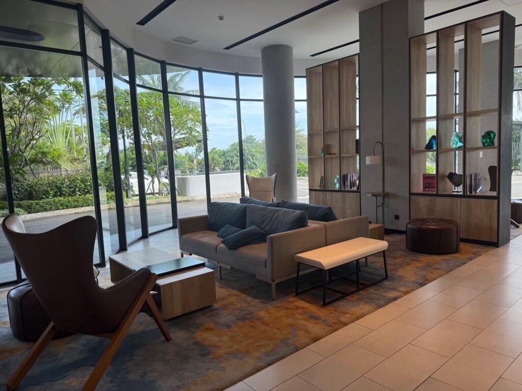Hotel Review: Fairfield by Marriott Jakarta Soekarno-Hatta International Airport 2 The Seat in the Middle 2