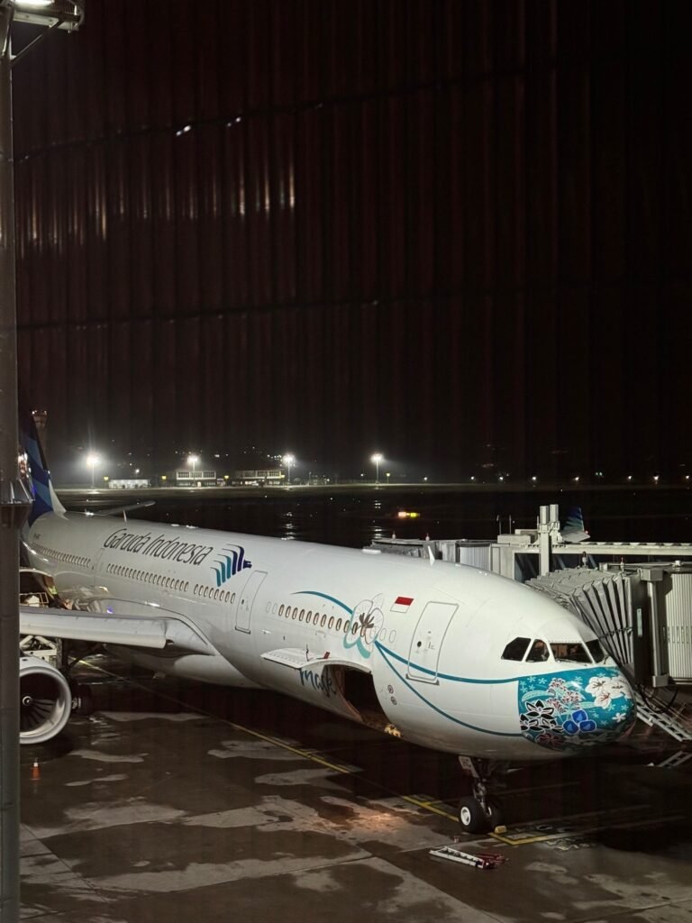 Airline Review: GA718 Denpasar Bali - Melbourne Garuda Indonesia A330 Economy Class 1 The Seat in the Middle 1