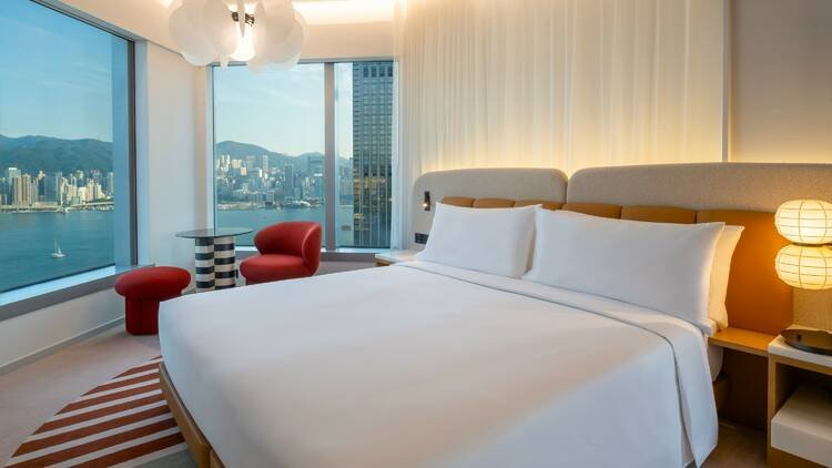 Accor+ Explorer: A Rebrand That Costs You More for Less 6 The Seat in the Middle 6