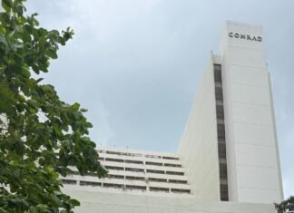 The Seat in the Middle 6