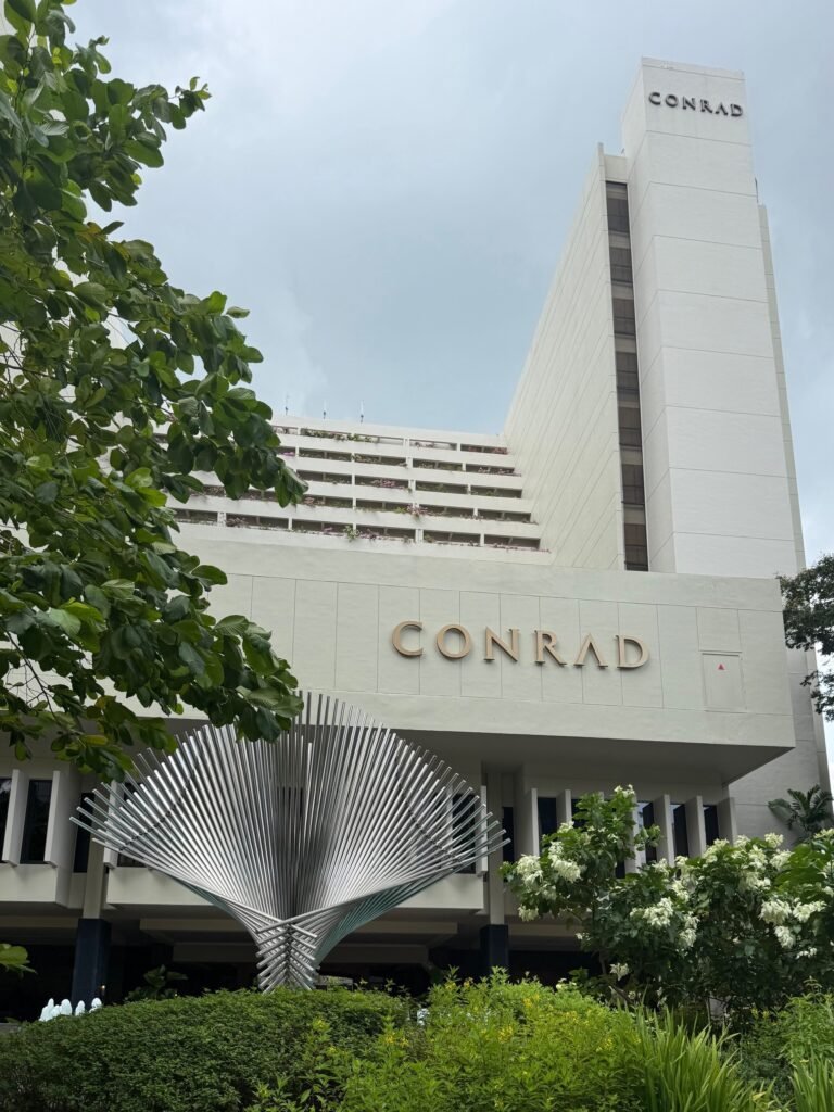 The Seat in the Middle 1