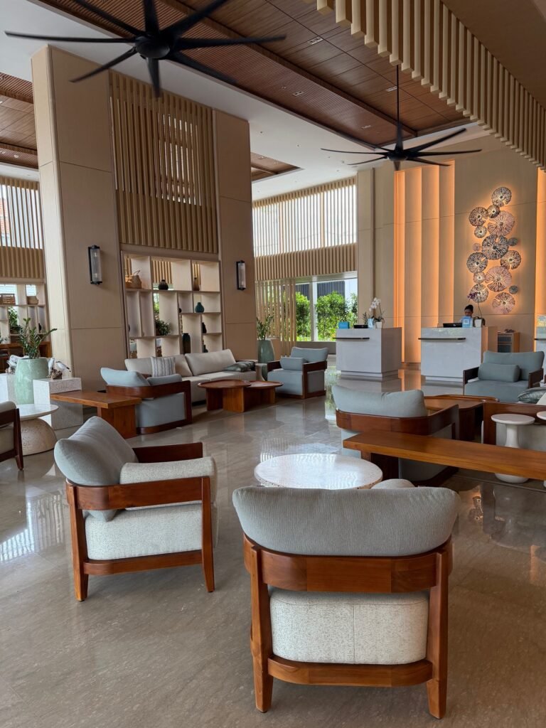 The Seat in the Middle 3