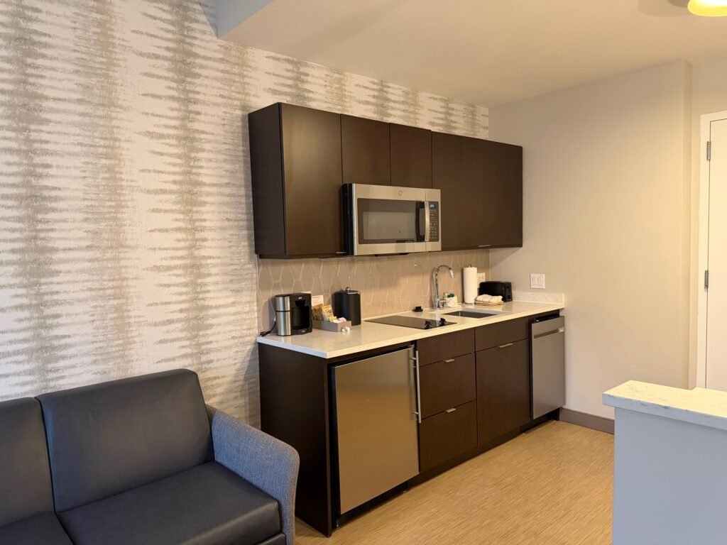 The Seat in the Middle 4