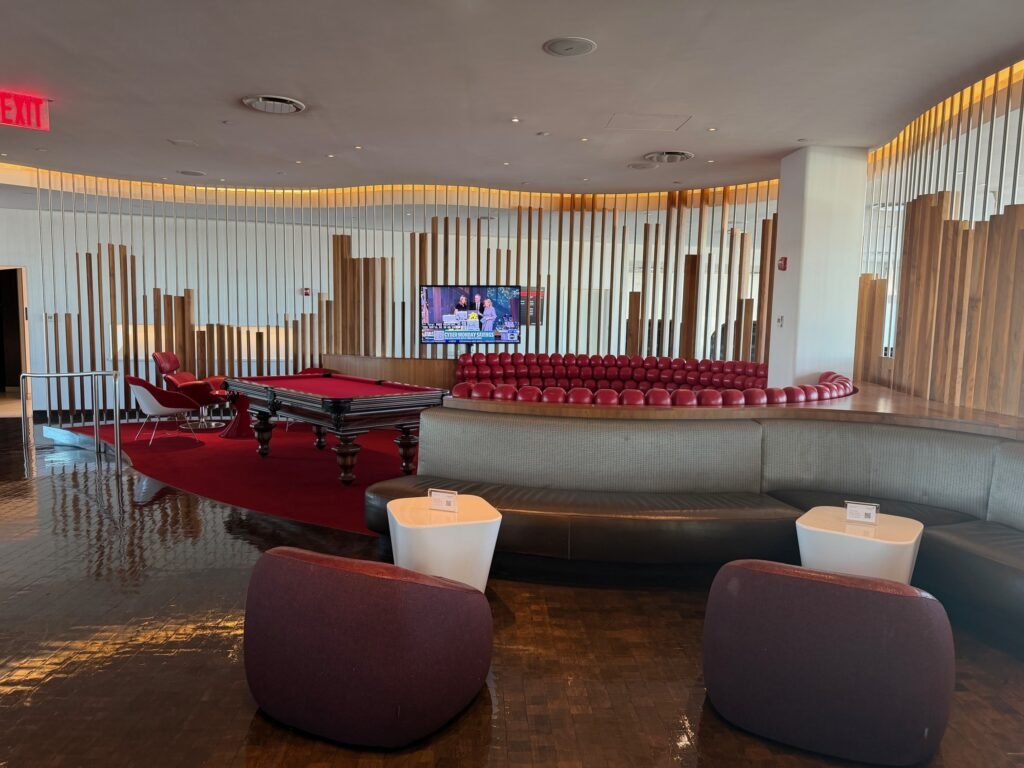 The Seat in the Middle 3