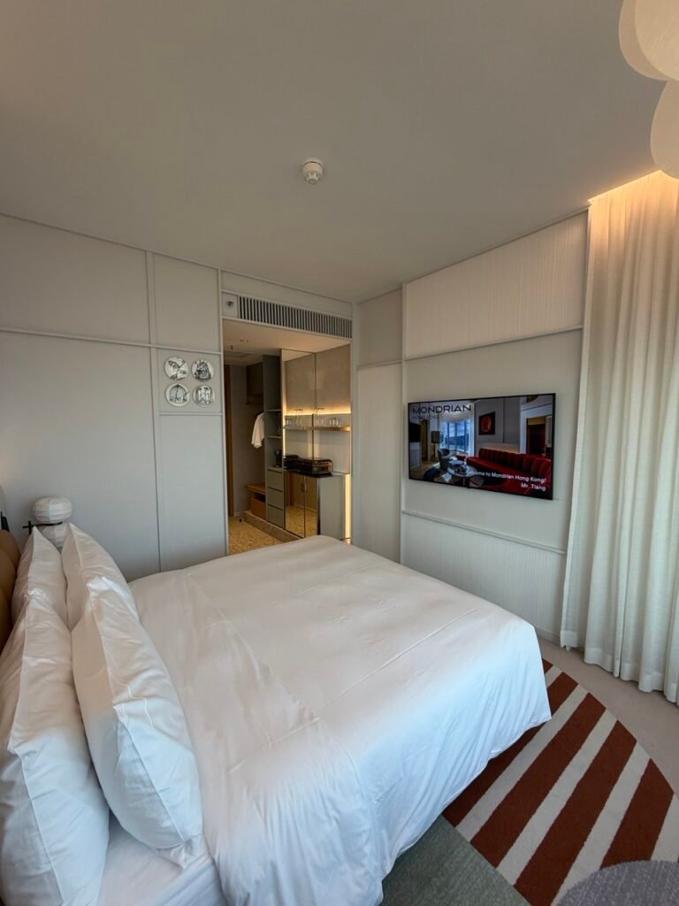 The Seat in the Middle 5