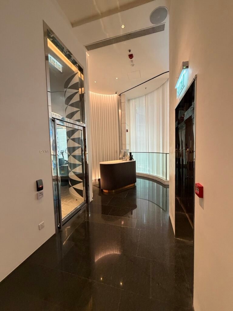 The Seat in the Middle 22