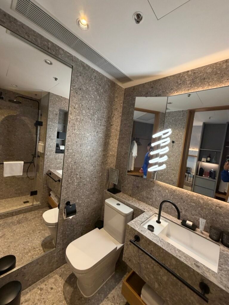 The Seat in the Middle 2