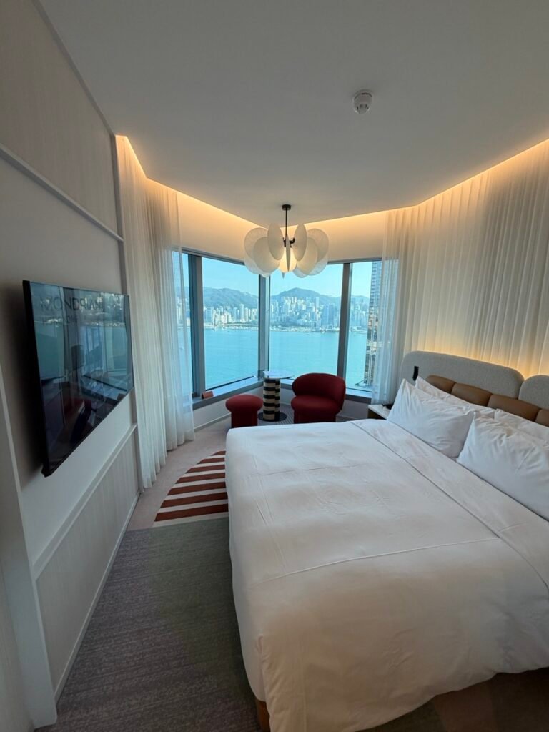 The Seat in the Middle 4