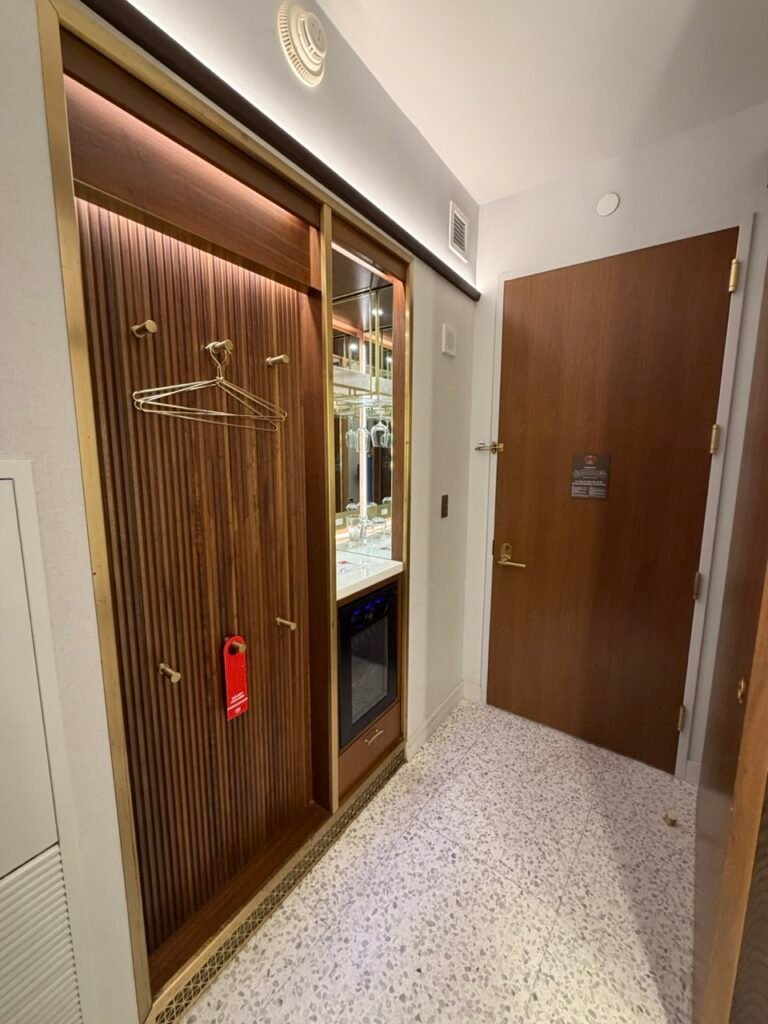 The Seat in the Middle 18