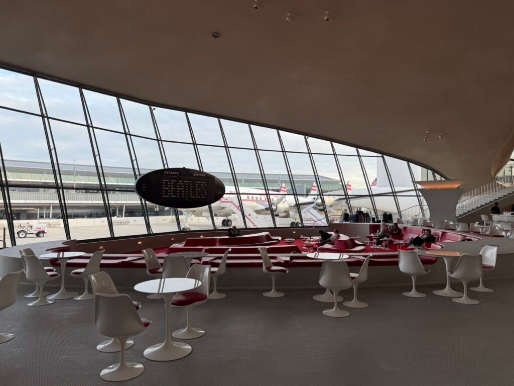 The Seat in the Middle 4