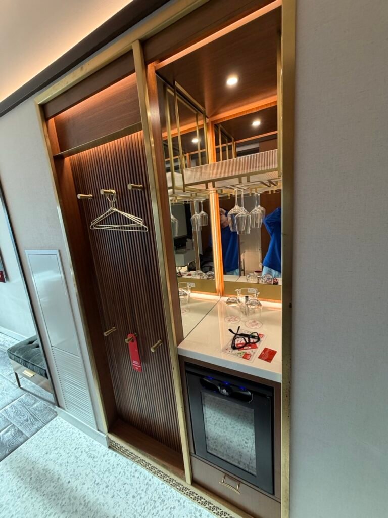 The Seat in the Middle 9