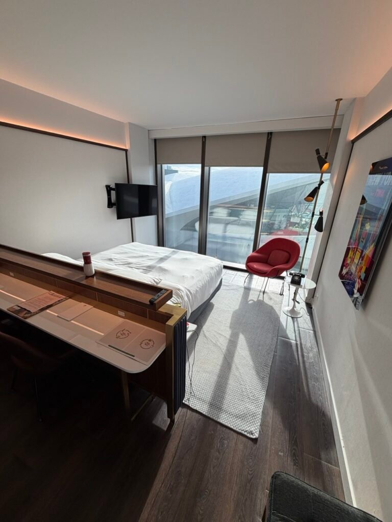 The Seat in the Middle 10