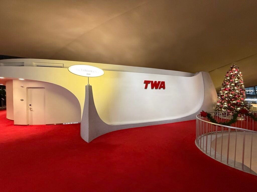 The Seat in the Middle 33