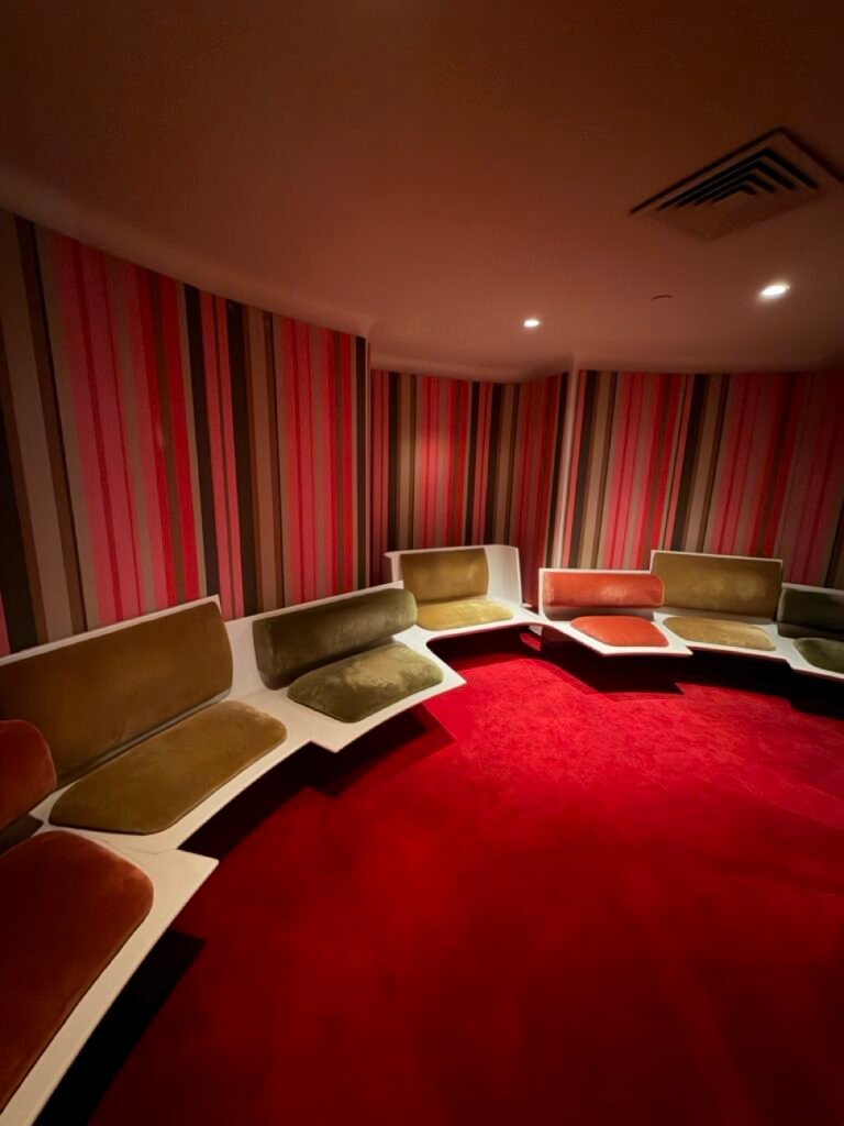 The Seat in the Middle 39