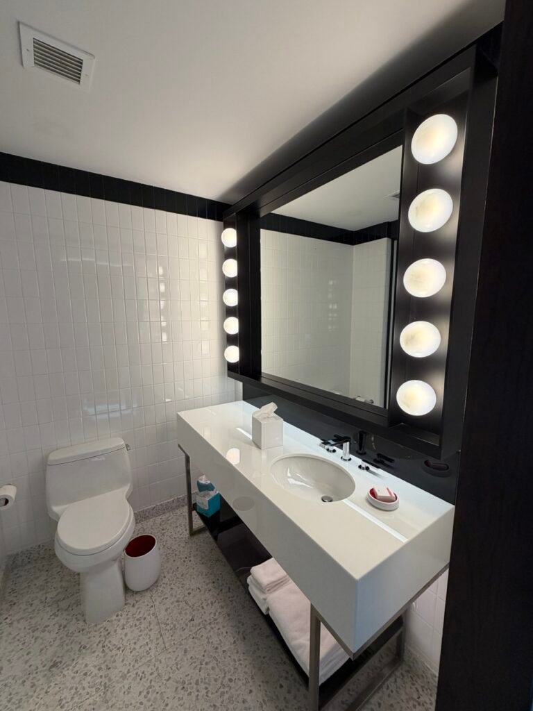 The Seat in the Middle 14