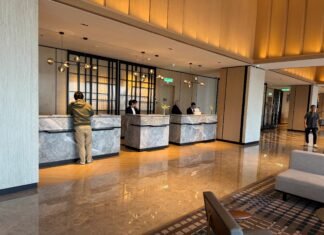 The Seat in the Middle 1