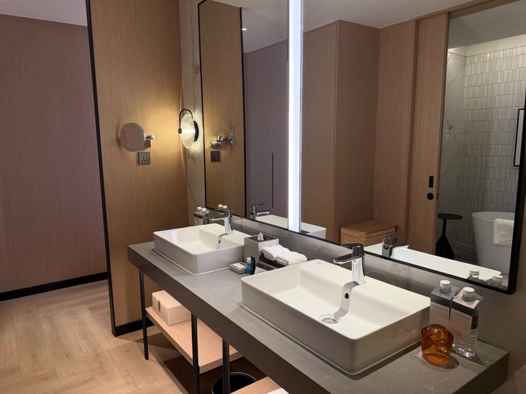 The Seat in the Middle 11