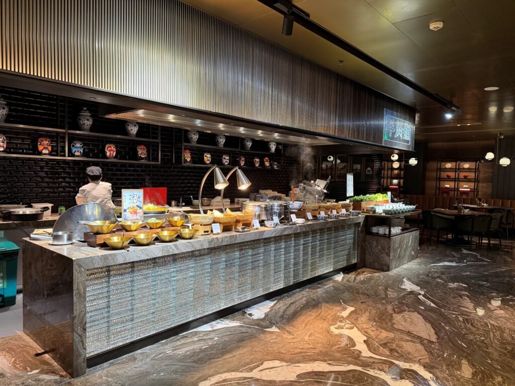 Hotel Review: Hualuxe Xian Tanghua Hotel, Xian 21 The Seat in the Middle 21