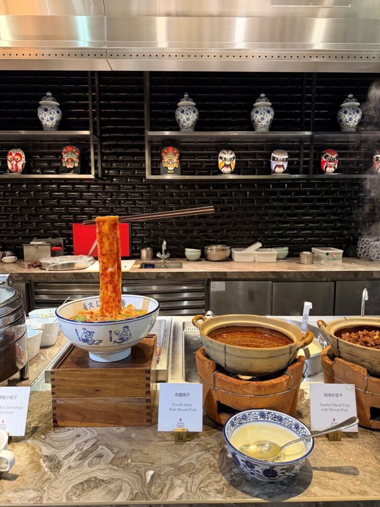 Hotel Review: Hualuxe Xian Tanghua Hotel, Xian 29 The Seat in the Middle 29