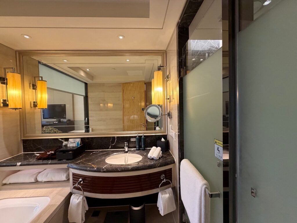 Hotel Review: Hilton Xian 9 The Seat in the Middle 9