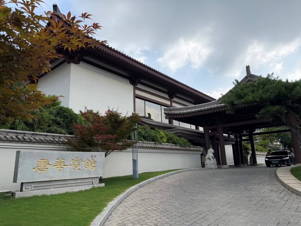 Hotel Review: Hualuxe Xian Tanghua Hotel, Xian 4 The Seat in the Middle 4