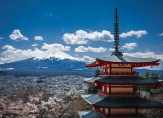 chureito pagoda with mount fuji in spring