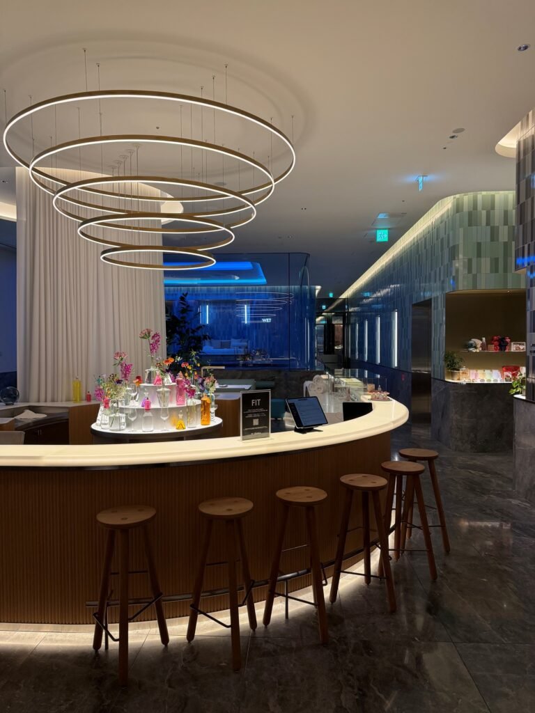 Hotel Review: W Osaka 28 The Seat in the Middle 28