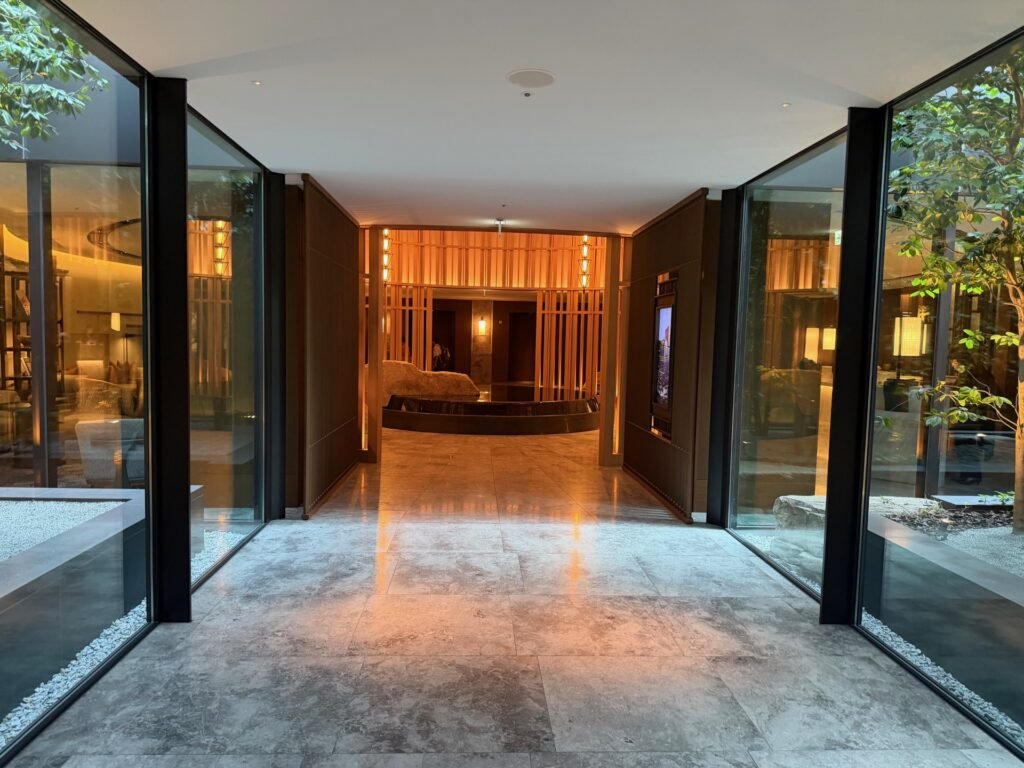Hotel Review: Waldorf Astoria Osaka 4 The Seat in the Middle 4
