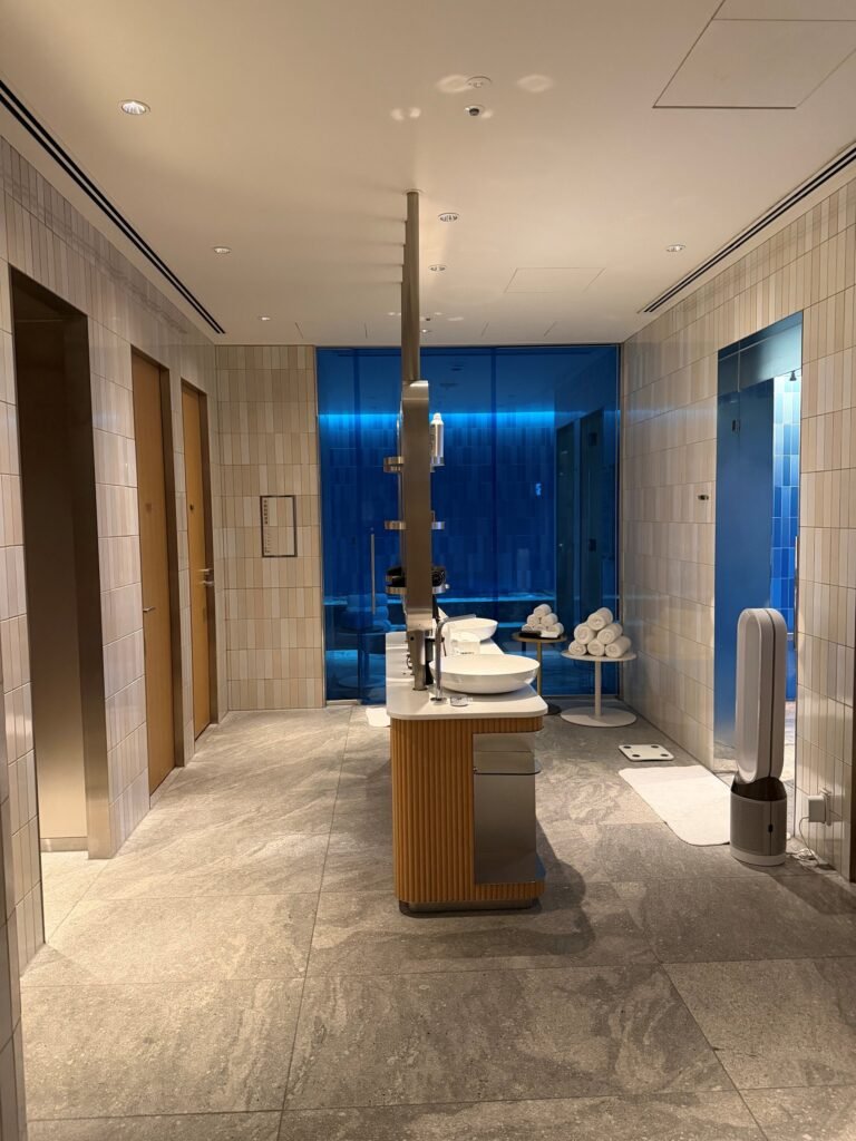Hotel Review: W Osaka 30 The Seat in the Middle 30