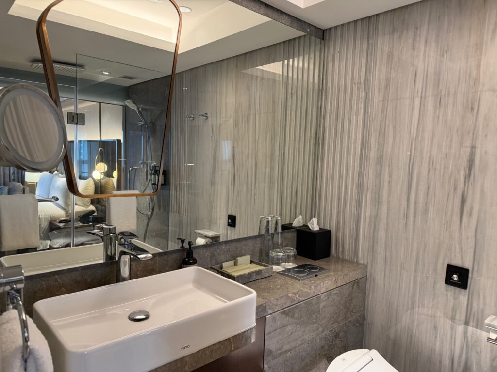 Hotel Review: Sari Pacific Autograph Collection, Jakarta 11 The Seat in the Middle 11