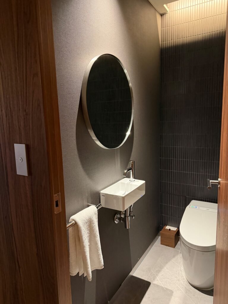 Hotel Review: W Osaka 9 The Seat in the Middle 9